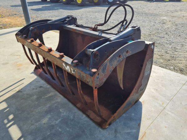 Godet multiservice Mailleux Largeur 1,6m Attelage MX