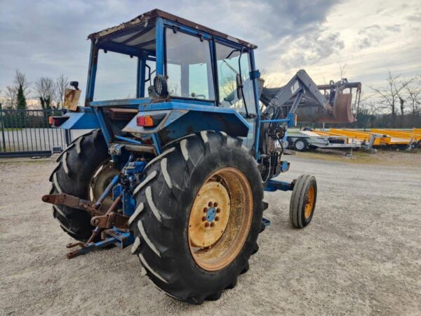 Tracteur Ford 5610 – 70 ch – 1983 – 9 377 h