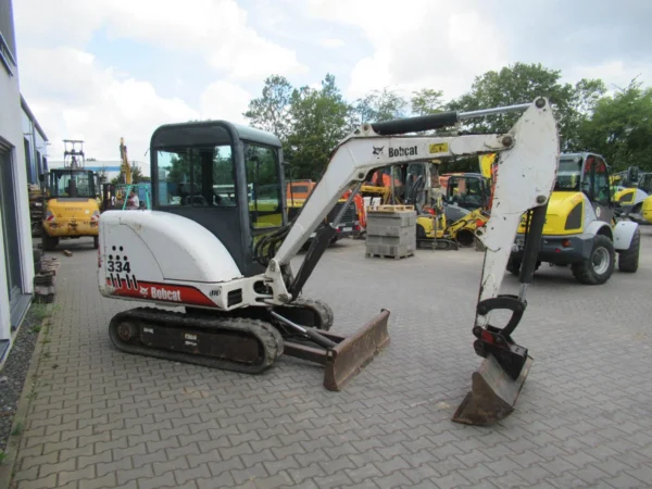 Mini-pelle Bobcat X334
