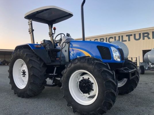 Tracteur New Holland TL100A – 4RM – 2005 – 100 ch