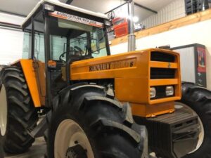 1-145.jpg Tracteur Renault 681-4S – 1983 – 65 ch – 4RM