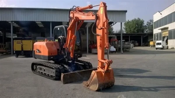 1-20-1.webp Mini-pelle Doosan DX 75