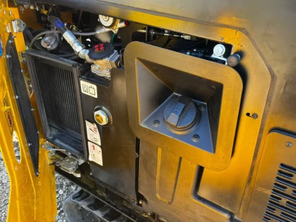 Mini-pelle JCB 19C-1 – 2022 – 1,9 T (785 h)