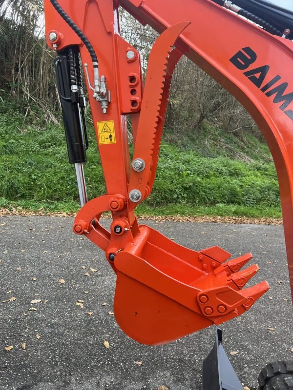 BAIMSE – 2,5 t – Moteur Kubota D1105 Poids : 2 500 kg | Rotation 360° | Puissance : 24,8 ch