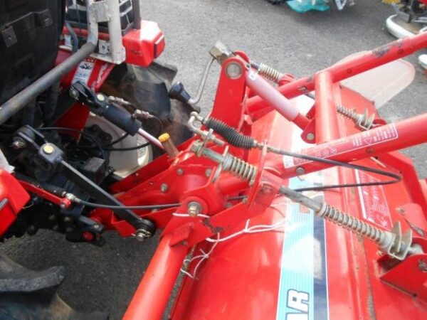 11-1.jpg Tracteur Yanmar d’occasion de 14 chevaux