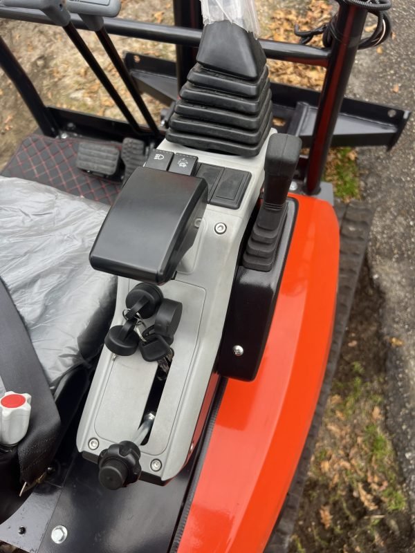 BAIMSE – 2,5 t – Moteur Kubota D1105 Poids : 2 500 kg | Rotation 360° | Puissance : 24,8 ch