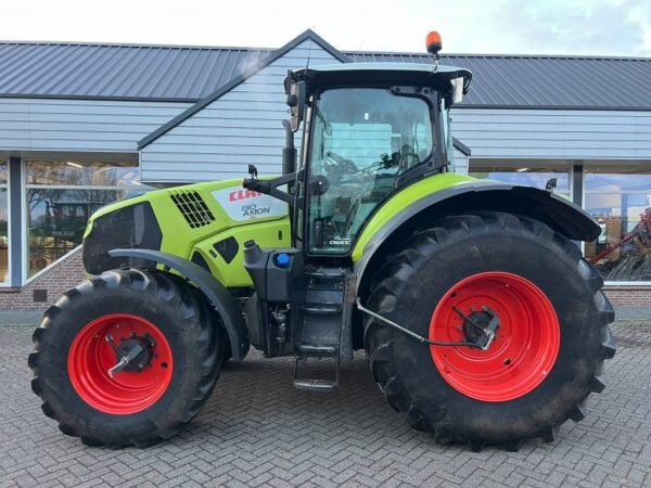 Tracteur Claas AXION 810 CMATIC – 292 ch – 2016 – 7 075 h