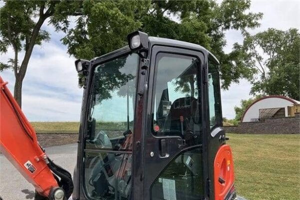 2-16-1.jpg Mini-pelle Kubota KX057-4 – 2018 – 5,5 T