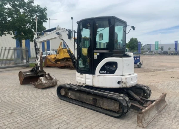Mini-pelle CATERPILLAR 305C CR