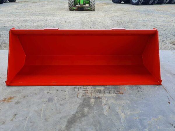Kubota Modèle M1896E Largeur 2,4m