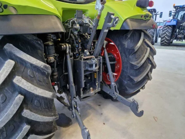 2-60.webp Tracteur CLAAS ARION 630 CIS – 2019 | 165 ch | 4RM