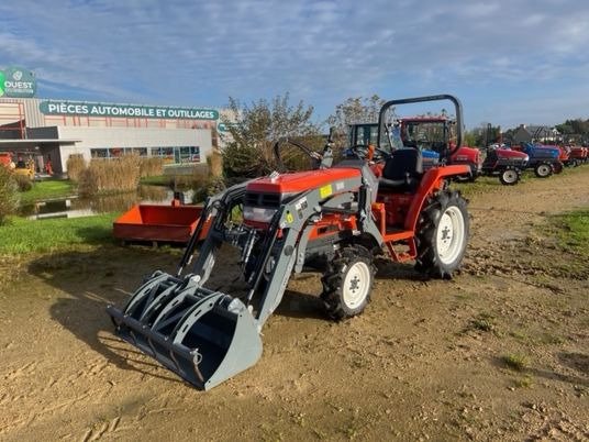 Micro-tracteur Kubota GL22 – 22 CV – 4RM – RemanufacturéAvec chargeur neuf et godet grappin