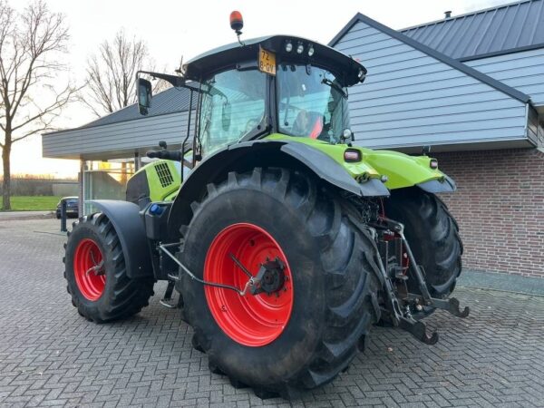 Tracteur Claas AXION 810 CMATIC – 292 ch – 2016 – 7 075 h