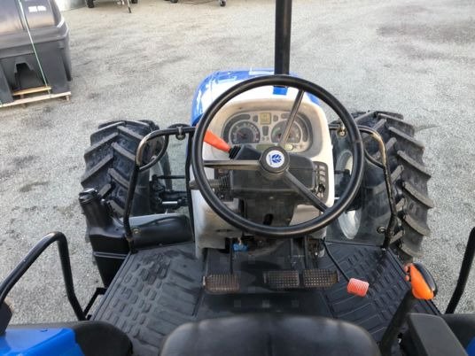 Tracteur New Holland TL100A – 4RM – 2005 – 100 ch