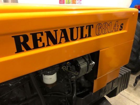 Tracteur Renault 681-4S – 1983 – 65 ch – 4RM