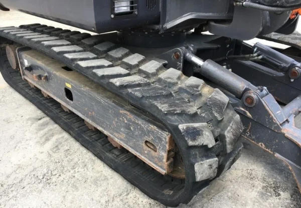 3-18-1.webp Mini-pelle Doosan DX 75