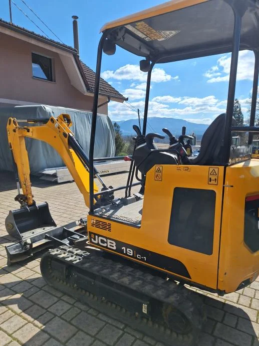 Mini-pelle JCB 19C-1 (2019) – 1,9 t