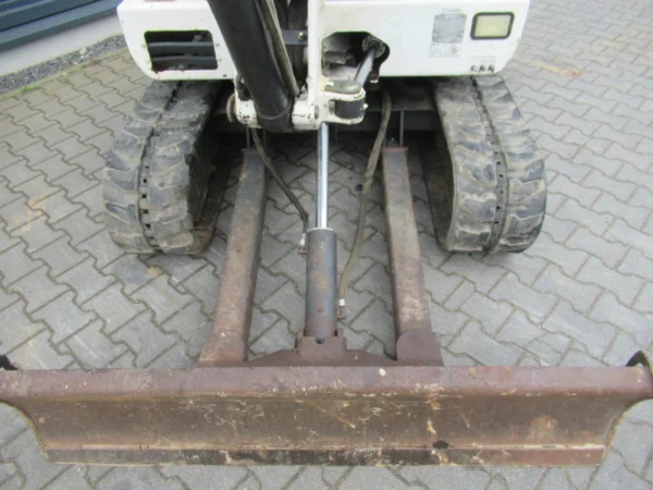 Mini-pelle Bobcat X334