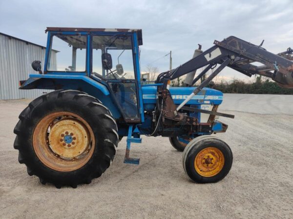 Tracteur Ford 5610 – 70 ch – 1983 – 9 377 h