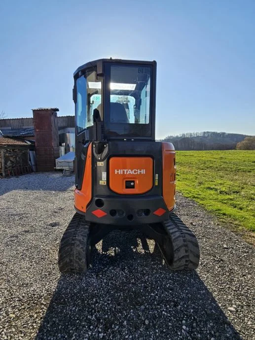 4-29-1.webp Mini-pelle Hitachi Zaxis U33 (2014) – 3,5 t