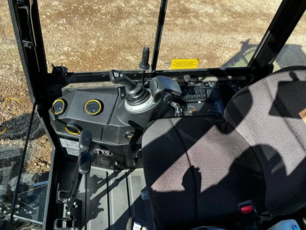 Mini-pelle JCB 19C-1 – 2022 – 1,9 T (785 h)