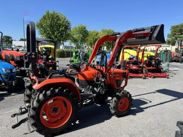 4-58.webp Tracteur Kubota EK1-261 + Chargeur – 2024