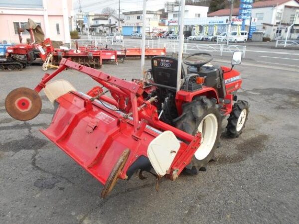 4-68.jpg Tracteur Yanmar d’occasion de 14 chevaux