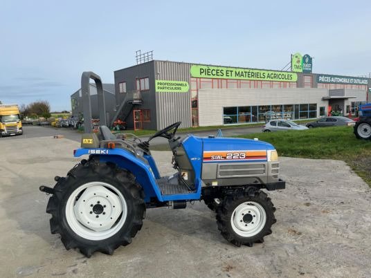 Micro-tracteur Iseki SIAL 223 – 23 CV – 4RM – Remanufacturé