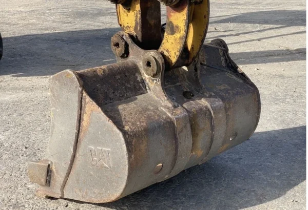 Mini-pelle CATERPILLAR 301.5