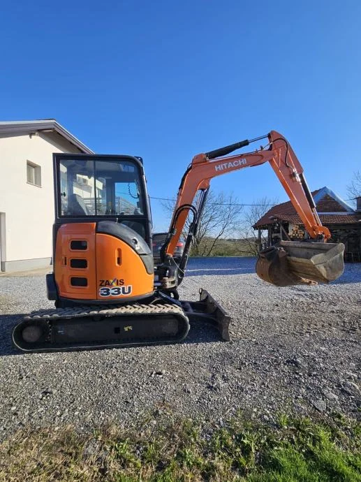 5-27-1.webp Mini-pelle Hitachi Zaxis U33 (2014) – 3,5 t