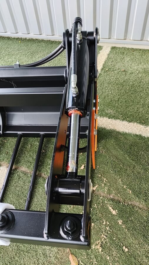 5-3-3.jpg FOURCHE GRIFFE QUICKE 230 CM