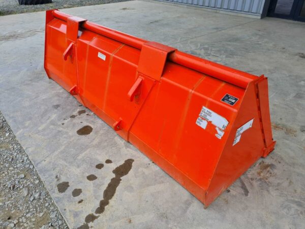 Kubota Modèle M1896E Largeur 2,4m