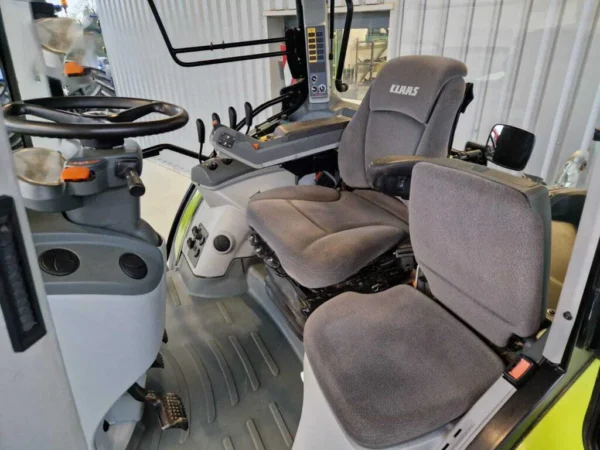 5-55.webp Tracteur CLAAS ARION 630 CIS – 2019 | 165 ch | 4RM