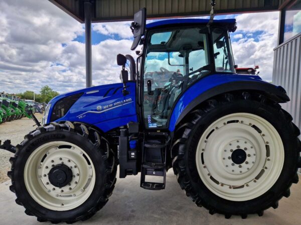 NEW HOLLAND T5