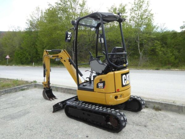 Mini-pelle CATERPILLAR 301.7D CR