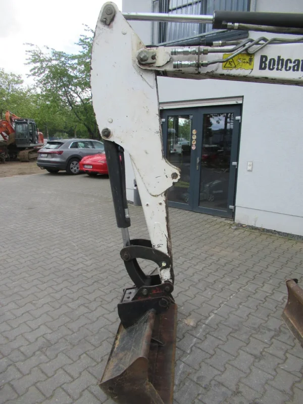 Mini-pelle Bobcat X334