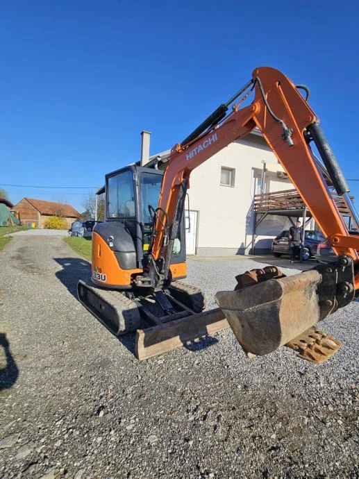 6-29-1.webp Mini-pelle Hitachi Zaxis U33 (2014) – 3,5 t