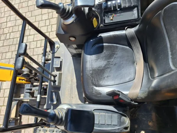 Mini-pelle JCB 19C-1 (2019) – 1,9 t