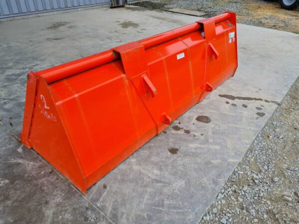 Kubota Modèle M1896E Largeur 2,4m