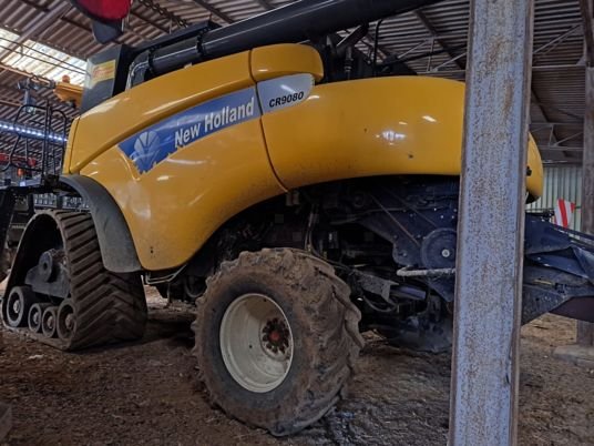 Moissonneuse-batteuse New Holland CR 9080 – Rotor – Coupe 7,32 mAvec équipement maïs Fantini 8 rangs