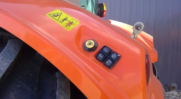 6-58.webp Tracteur Kubota M7-171P-KVT – 2018 | 171 ch | 4RM