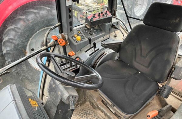 6-95.jpg Tracteur Ford 8240 – 1992 – 4RM