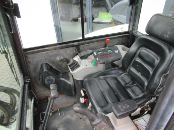 Mini-pelle Bobcat X334