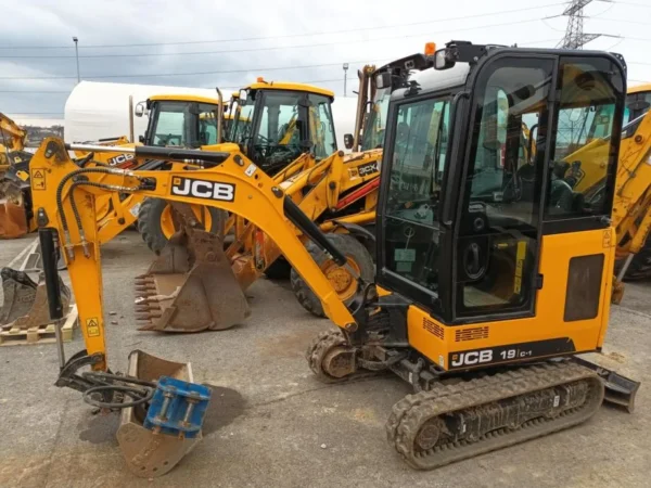 Mini-pelle JCB 19C-1 (2021) – 1,8 t