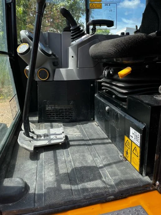 Mini-pelle JCB 35Z-1 – 2021 – 790 h – Garantie 12 mois