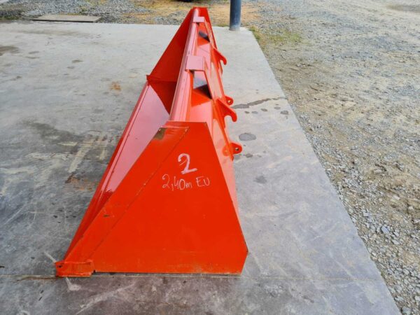 Kubota Modèle M1896E Largeur 2,4m