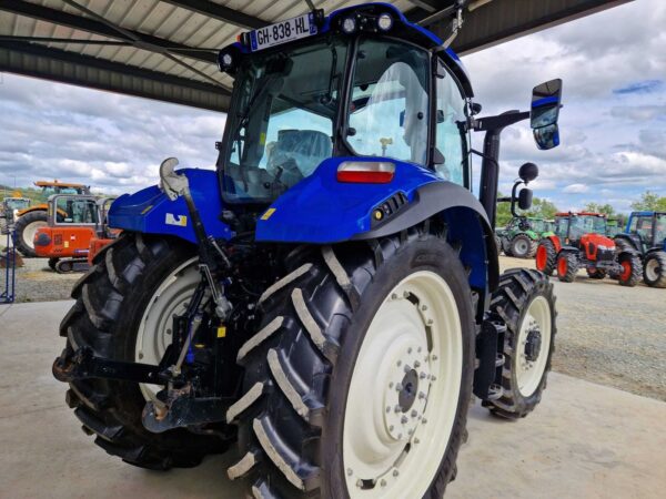 NEW HOLLAND T5