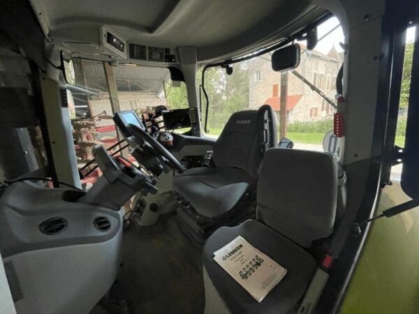 Tracteur Claas AXION 820 CEBIS – 225 ch – 4RM – 2015