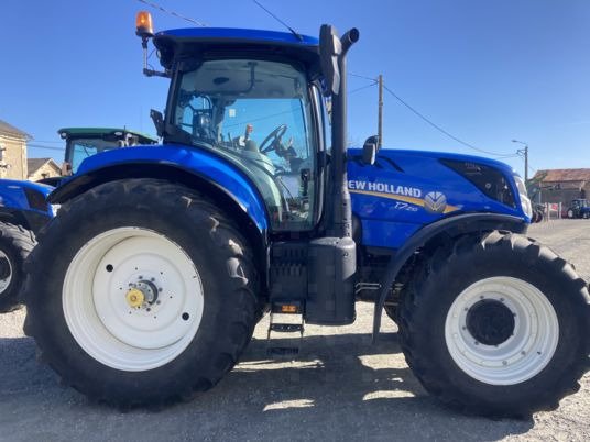 7-95.jpg Tracteur New Holland T7