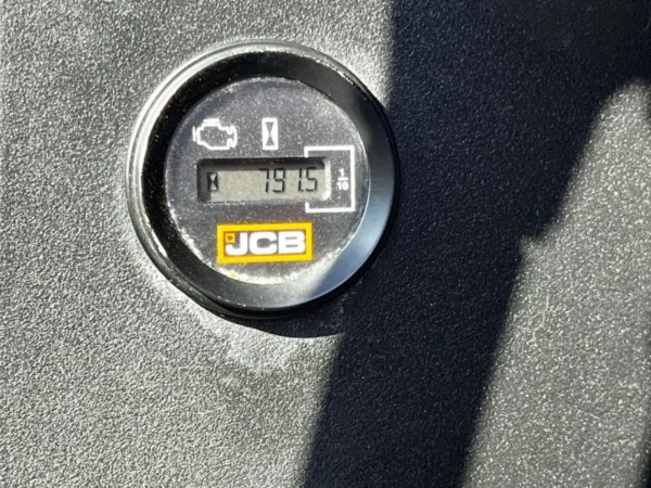 Mini-pelle JCB 19C-1 – 2022 – 1,9 T (785 h)